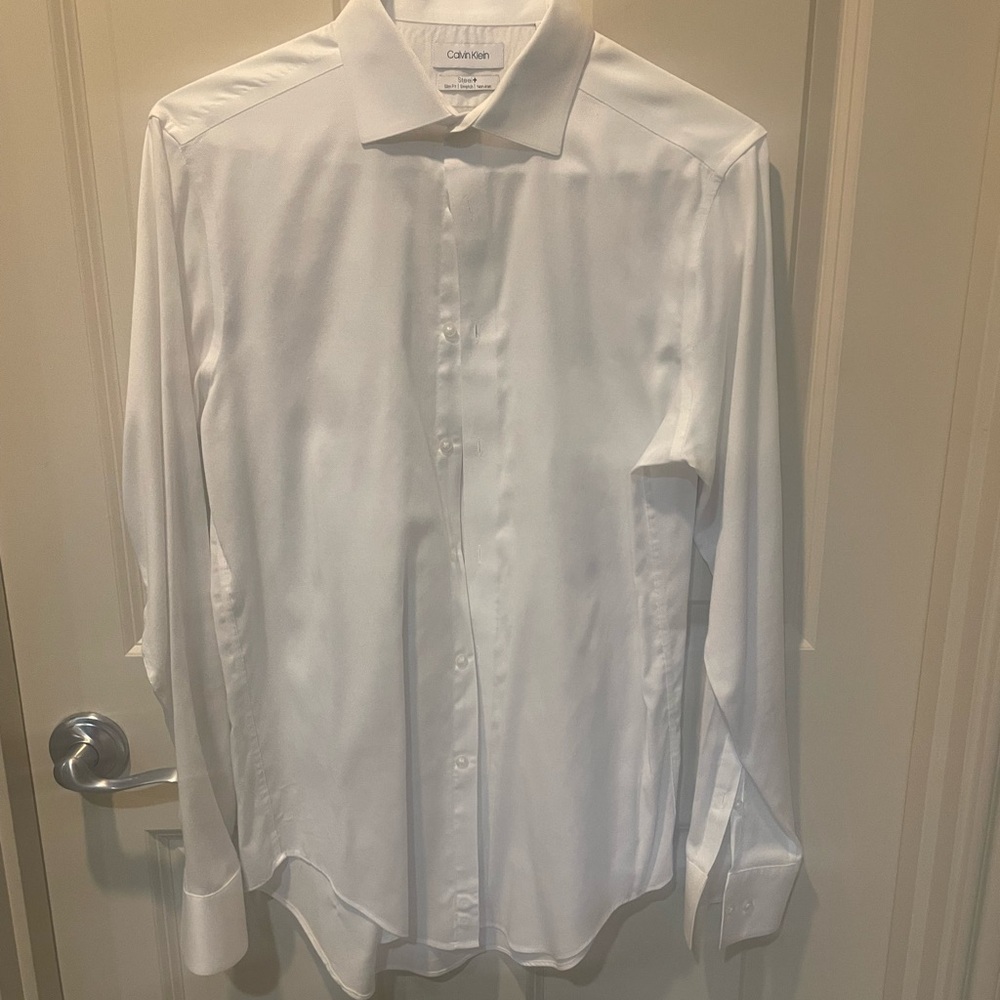 White Mens Calvin Klein Slim-Fit Non-Iron Herringbone Dress Shirt 15 1/2 34/35